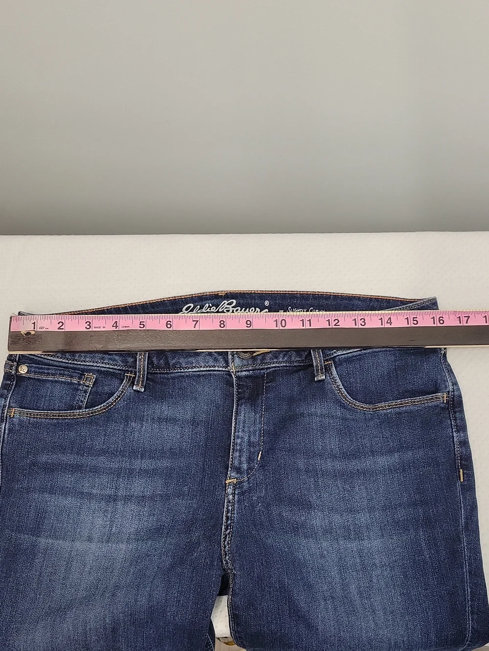 Eddie Bauer denim bermuda shorts size 12 slightly curvy